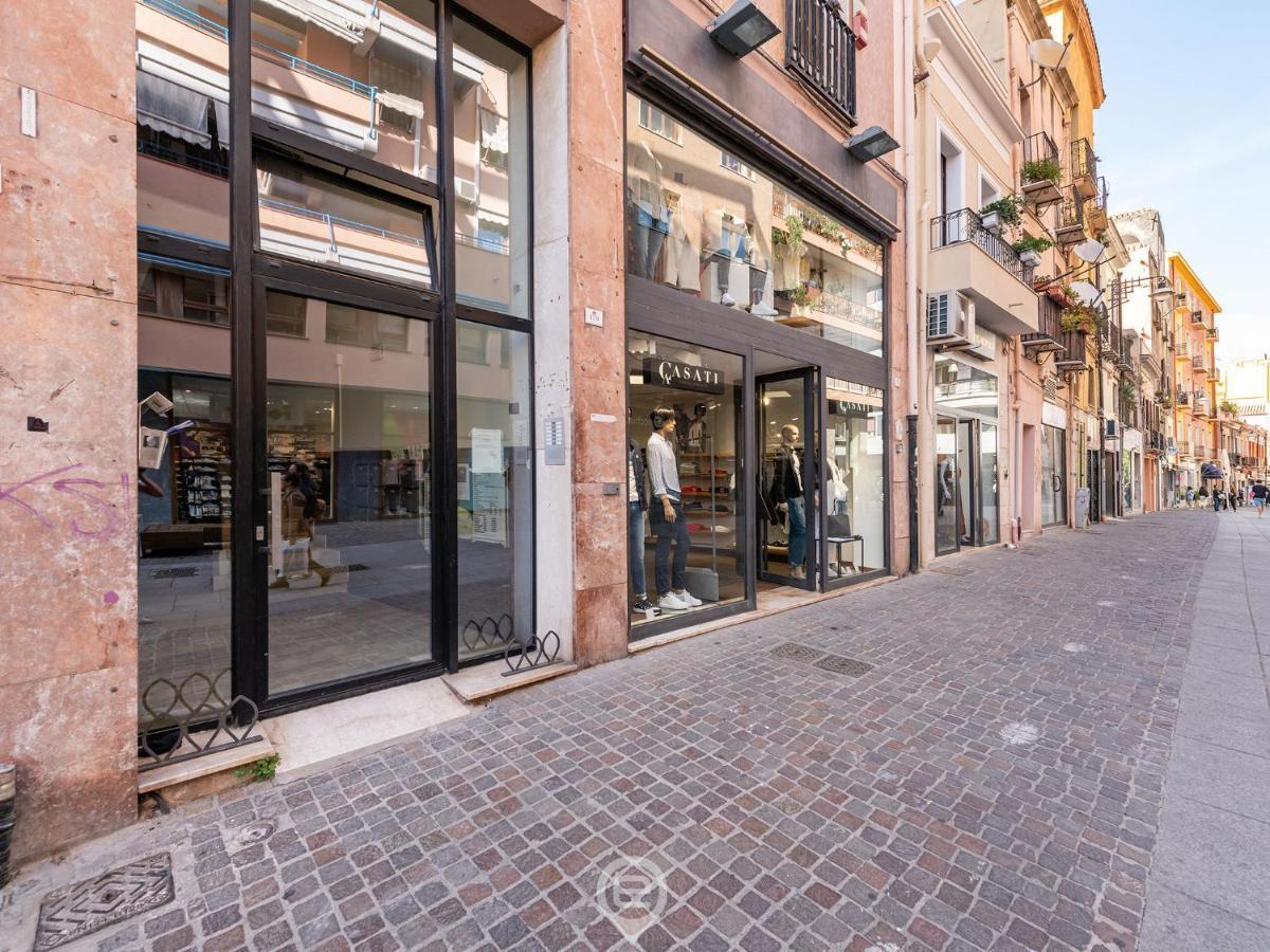 Garibaldi Central Apartment カリアリ エクステリア 写真